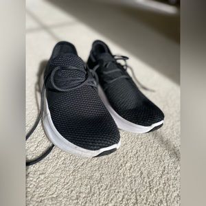 VESSI WATERPROOF SNEAKERS